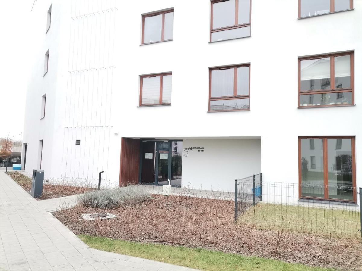 Nowoczesny Apartament Z Widokiem Apartamento Varsóvia Exterior foto