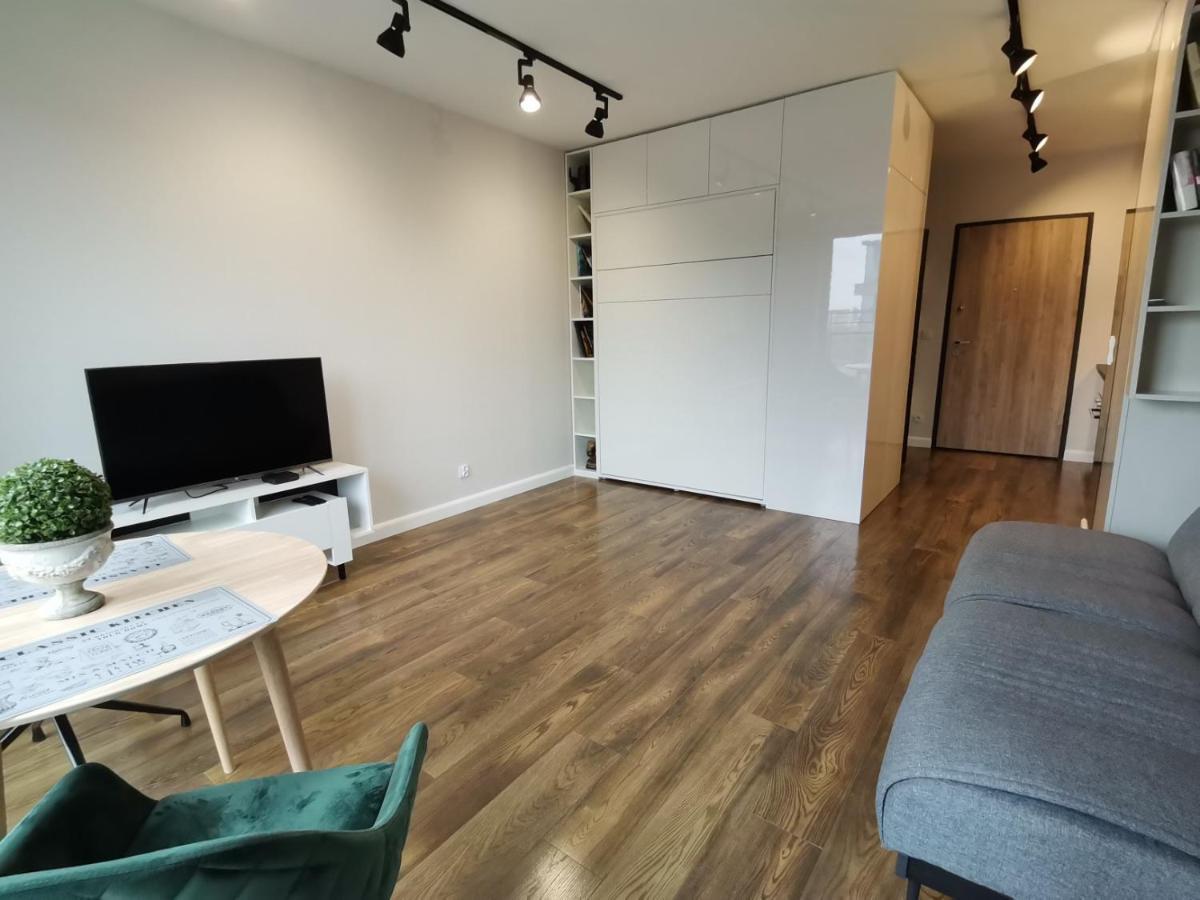Nowoczesny Apartament Z Widokiem Apartamento Varsóvia Exterior foto